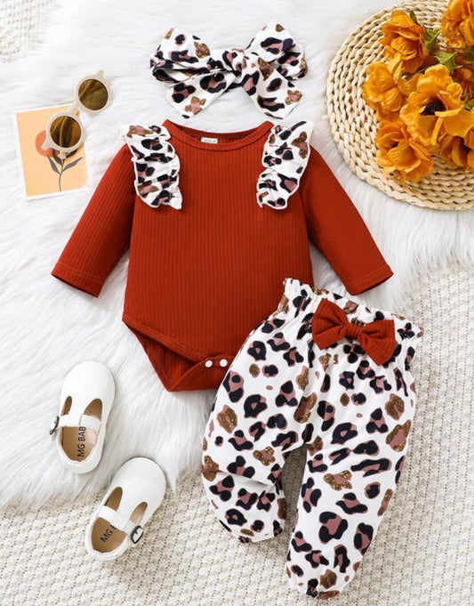 Leopard Print Ruffle Trim Bodysuit & Bow Front Pants